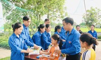  Thanh niên Cà Mau trồng 120.000 cây xanh chắn sóng 第5张