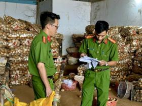  Điều tra vụ &apos;phù phép&apos; khoai tây Trung Quốc thành nông sản Đà Lạt 