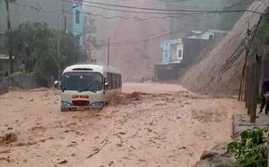 Gần trăm nhà dân có nguy cơ bị sạt lở, Thứ trưởng Trần Thanh Nam đề nghị Hà Giang bố trí khu tái định cư