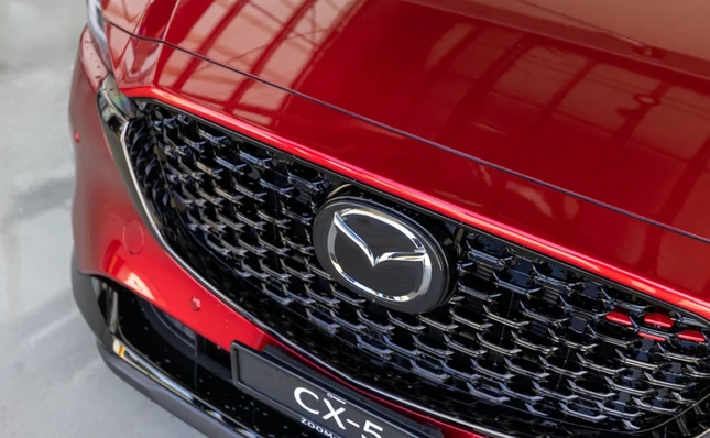  Mazda đăng ký logo nhận diện mới 