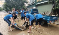  Ba tổ bay trực thăng quân sự sẵn sàng cất cánh cứu trợ đồng bào ở Yên Bái và Cao Bằng 