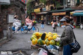 Hàng trăm người mặc áo dài, đạp xe diễu hành trên đường phố Hà Nội  第12张