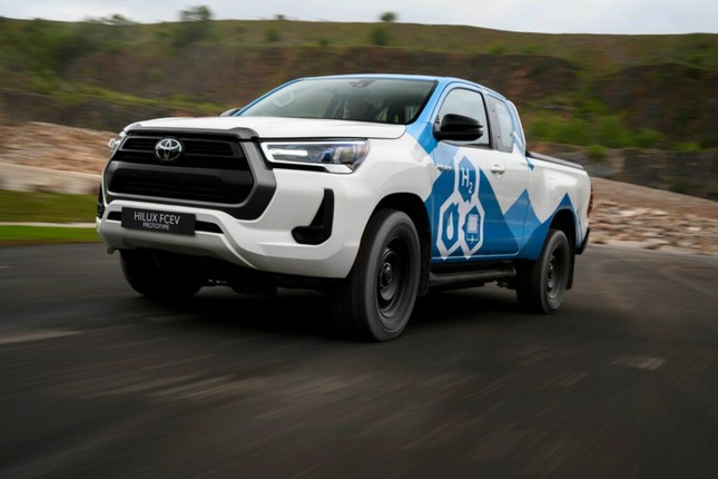  Toyota Hilux dùng pin nhiên liệu hydro đi được 600 km mỗi lần nạp 第11张