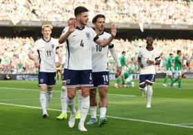  Rice và Grealish bùng nổ trước Ireland, tuyển Anh mơ vé thăng hạng Nations League 第4张