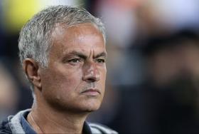 Mourinho bỏ họp báo vì chờ lâu ở giải Thổ Nhĩ Kỳ 