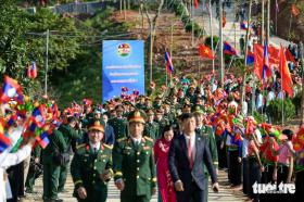 Hai bộ trưởng chủ trì Giao lưu hữu nghị quốc phòng biên giới Việt Nam - Lào lần thứ hai  第10张