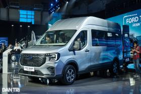 Tăng giá tới 240 triệu đồng so với đời cũ, Ford Transit 2024 có nâng cấp gì