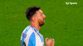 Messi ghi hat-trick, giúp Argentina thắng 6-0 